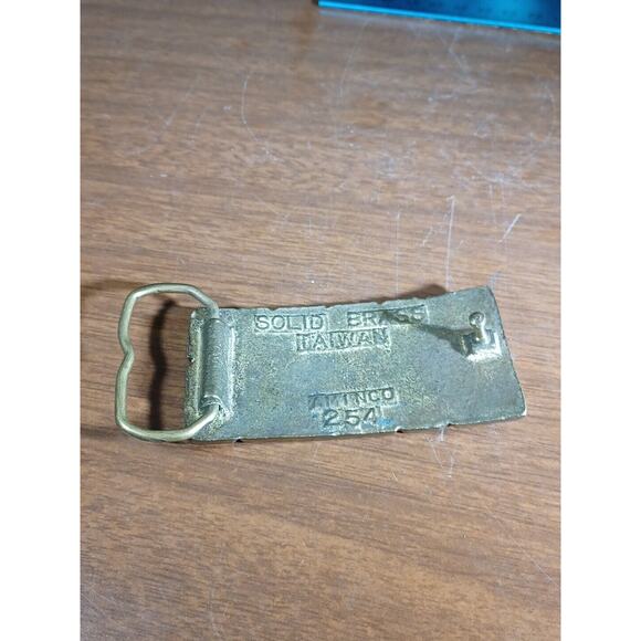 VINTAGE CUT-OUT NAME ***MORRIS*** SOLID BRASS BUCKLE Aminco. - Picture 4 of 5